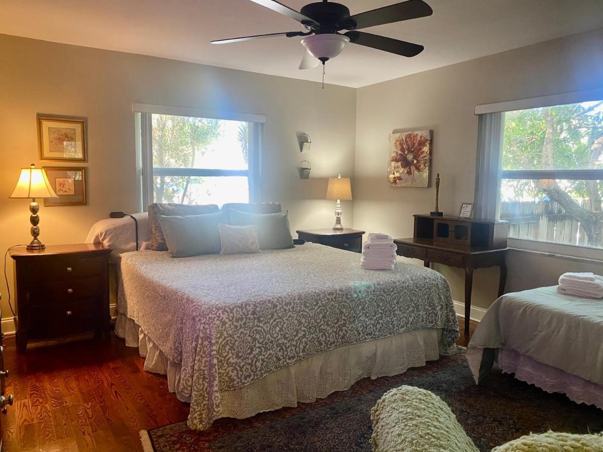 Villa Olivia Guest Rooms Голливуд Экстерьер фото